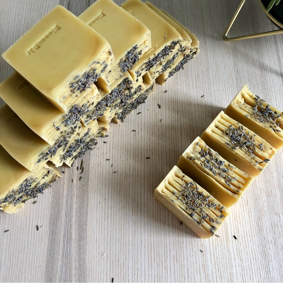 Orange Lavender | All Natural Handcrafted Soap - Set of 2 bars - Picture 6 of 9